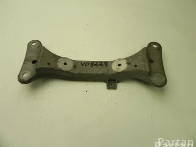 BMW 6778059 3 (E90) 2007 Support - Image 1