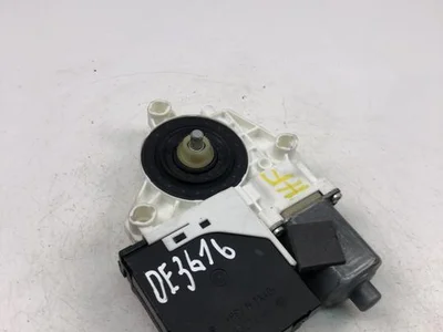 Audi 8P0959802H A3 (8P1) 2010 Moteur de lève-vitre - Image 1