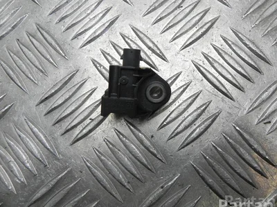 Mercedes-Benz A 213 905 13 00 / A2139051300 GLC (X253) 2017 Capteur d'impact (systèmes d'airbag) - Image 1