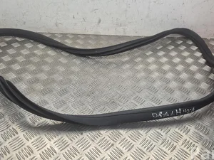 XPeng P7 2025 Uszczelka drzwi z tyłu z lewej