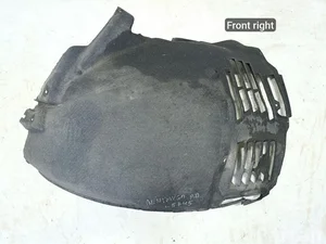 Bentley 36A821172 BENTAYGA 2017 Guardabarros interior Right Front