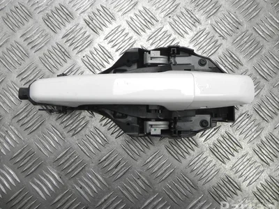 Land Rover FK72-224A81-AA / FK72224A81AA DISCOVERY SPORT (L550) 2016 Poignée de porte Left Front - Image 1