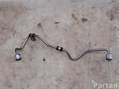 Mercedes-Benz 220716F3 C-CLASS (W205) 2016 Tube de distribution de carburant - Image 1