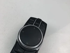 BMW 6820847 2 Active Tourer (F45) 2016 Commutateur multiple