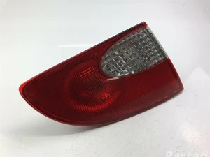 Toyota 81590-05070 / 8159005070 AVENSIS (_T22_) 2000 Feu arrière