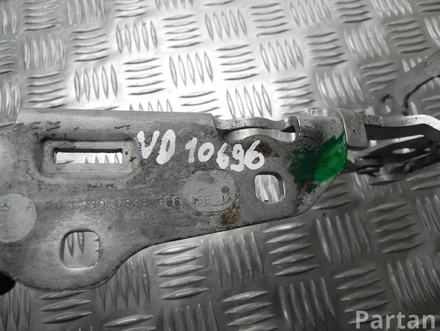 MERCEDES-BENZ A 204 880 08 26 / A2048800826 C-CLASS (W204) 2008 Hinge, bonnet