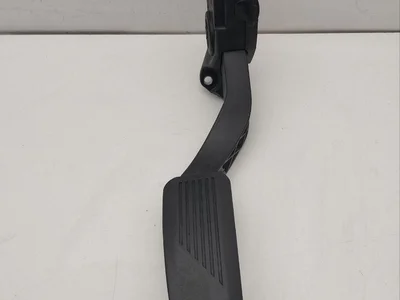 Maserati 04861716AD GHIBLI (M157) 2015 Pédale d'accélérateur - Image 1