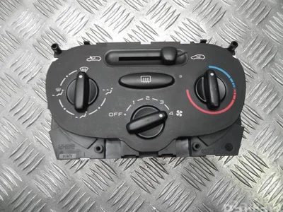 Peugeot 99210 206 Hatchback (2A/C) 2002 Appareil de commande - Image 1