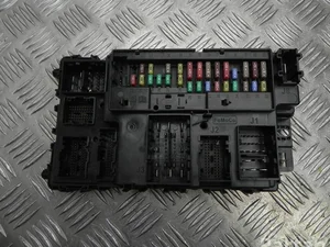 Ford JU5T-15604-BFG / JU5T15604BFG MONDEO V Hatchback 2018 Boîte à fusibles