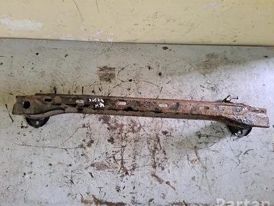 BMW 5 Touring (F11) 2012 renforcement parachoques - Image 1