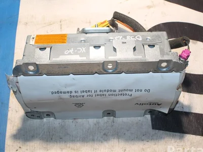 Volvo 31271212 XC70 II 2010 Airbag de passager - Image 1