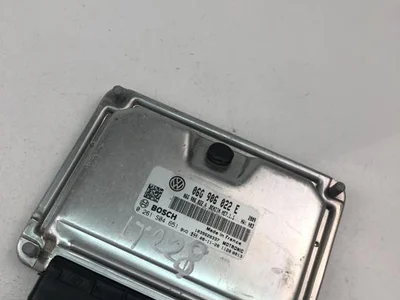 Volkswagen 06G906022E; 0261S04651 / 06G906022E, 0261S04651 CADDY III Box (2KA, 2KH, 2CA, 2CH) 2006 Unité de contrôle moteur - Image 1