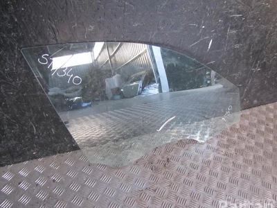 BMW 3 (F30, F80) 2014 Vitre de porte Right Front - Image 1