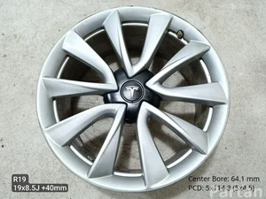 Tesla 1044224-00-B / 104422400B MODEL 3 2018 Alloy wheels R19 ET40 EJ 8.5 5x114.3