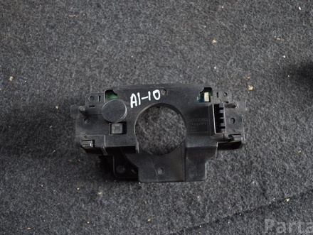 VOLVO 30739612 S60 I 2005 Control unit for multifunction steering wheel
