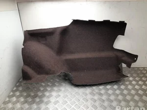 Mercedes-Benz A 126 693 04 33 / A1266930433 S-Class W126 1983 Rembourrage de coffre