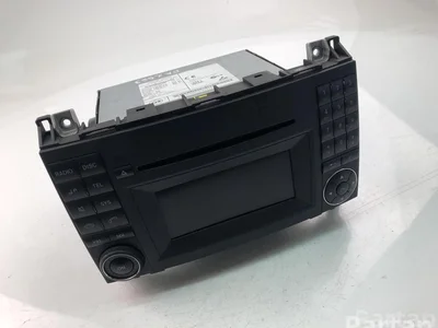 Volkswagen 9068201889 CRAFTER 30-35 Bus (2E_) 2009 Radio / CD - Image 1