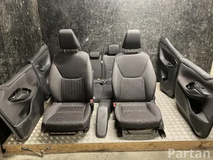 Toyota Yaris P210 2024 Set siège Panneau de porte Accoudoir
