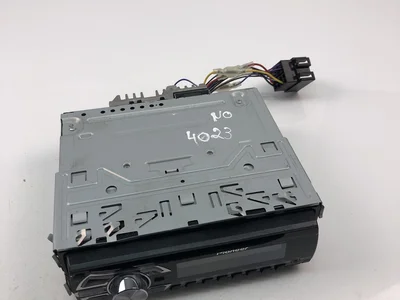 BMW 10R030421 3 (E46) 2000 Radio / lecteur CD - Image 1