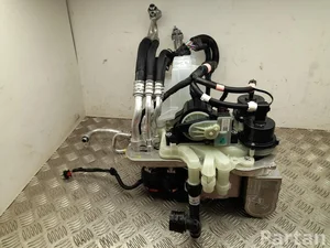 Tesla 1648071-00-A, 1669038-00-A, 1549902-00-C, 1613703-00-B / 164807100A, 166903800A, 154990200C, 161370300B Model Y 2025 Компенсационный бак охлаждающей жидкости