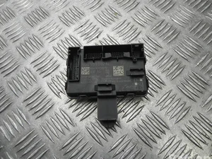 Škoda 5Q4 959 592 N / 5Q4959592N SUPERB III Estate (3V5) 2020 Unité de commande pour porte Right Rear Left Rear Left Front Right Front