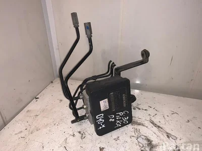 Volvo 30793903 C30 2008 Unité de commande hydraulique ABS - Image 1