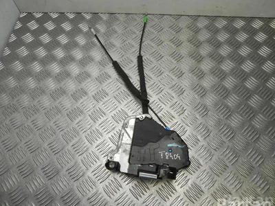 Toyota Q68G2500 C-HR (_X1_) 2019 Serrure de porte Right Front - Image 1