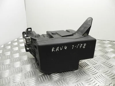 Toyota 82662-42180 / 8266242180 RAV 4 III (_A3_) 2007 Boîte à fusibles - Image 1