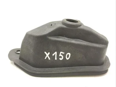 Maserati 670033500 LEVANTE 2017 Garniture de capot d'essuie glace - Image 1