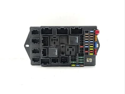 Jaguar BW83-14B476-AG, 519351E02 / BW8314B476AG, 519351E02 XK Coupe (X150) 2013 Fuse Box - Image 1