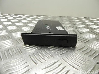 BMW 7 063 178 / 7063178 5 Touring (E61) 2007 Porte-gobelet - Image 1