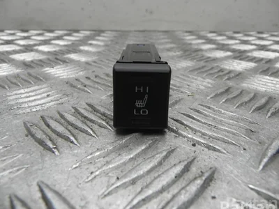 Toyota 191105 RAV 4 V 2020 Interrupteur de chauffage de siège - Image 1