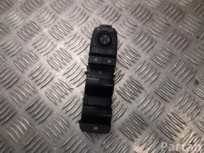 Toyota 84040-47100 / 8404047100 C-HR II (AX20) 2024 Botón de elevación de ventanas Right Front - Imagen 1