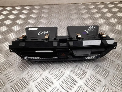 Škoda 6VA 820 951, 6VA 820 951 A / 6VA820951, 6VA820951A Fabia PJ 2025 Respiradero Central - Imagen 1