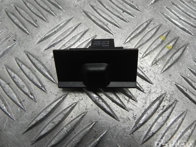 Audi 8W0 907 539 / 8W0907539 A4 Avant (8W5, B9) 2016 Capteur de pluie / de lumière - Image 1