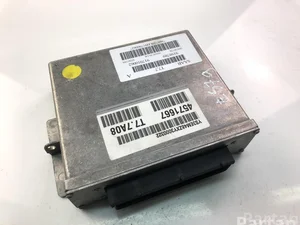 Saab 4571667 9-5 (YS3E) 1999 Unité de contrôle moteur