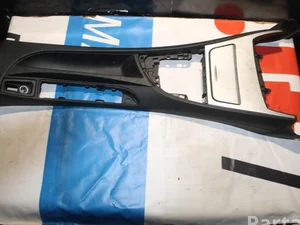 BMW 7124626-04 / 712462604 1 (E87) 2011 Un autre détail de finition