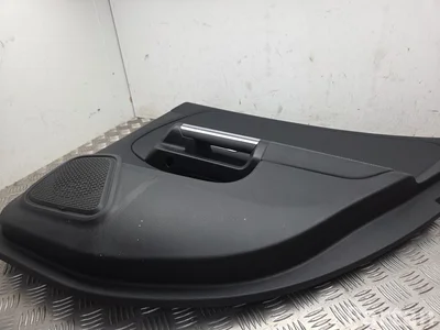 Mercedes-Benz A2477305400, A2477302601 B-Class (W247) 2019 Panneau de garniture de porte à droite - Image 1