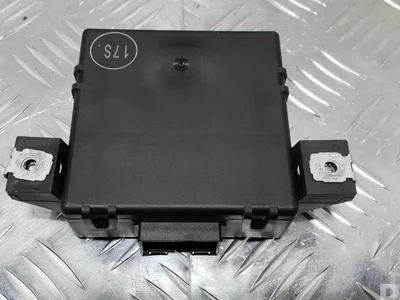 Porsche 7PP907530J CAYENNE (92A) 2011 Interface de diagnostic (passerelle) - Image 1