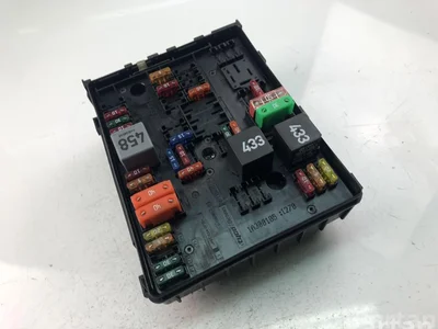 Volkswagen 1K0937125A GOLF V (1K1) 2007 Fuse Box - Image 1