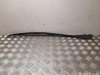 Mercedes-Benz A 118 690 49 00 / A1186904900 CLA X118 (shooting brake) 2021 Un autre détail de finition - Image 1