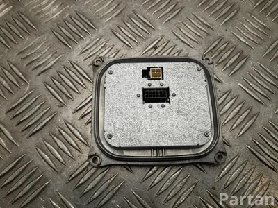 Maserati 130732947400 GHIBLI (M157) 2015 Moduł oświetlenia ECU - Zdjęcie 1