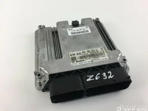 Audi 04L906021CL; 0281030370 / 04L906021CL, 0281030370 A5 Sportback (8TA) 2014 Unités de contrôle