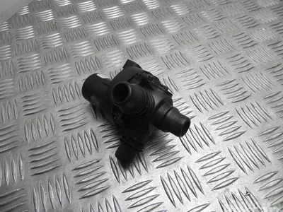 Jaguar J9D3-8D108-AC / J9D38D108AC I-PACE 2019 Pompe à eau supplémentaire - Image 1