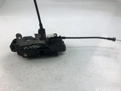 Volvo 31440394 V40 Hatchback 2013 Serrure de porte - Image 1