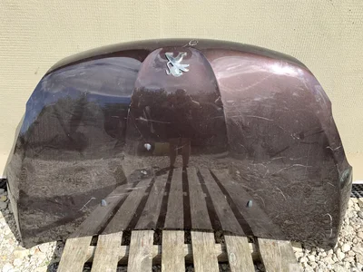 Peugeot 208 2013 Capot moteur - Image 1