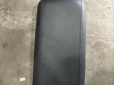 Alfa Romeo 156132369 GIULIA (952_) 2017 Accoudoir - Image 1