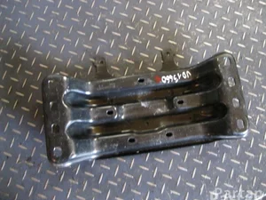 Mercedes-Benz A 205 242 03 01 / A2052420301 C-CLASS (W205) 2014 Support