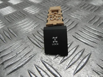 Kia 8327 SORENTO II (XM) 2014 Bouton de blocage du différentiel - Image 1