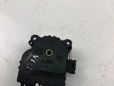 Toyota CZ113800-2800PLS / CZ1138002800PLS YARIS (_P13_) 2013 Moteur de réglage pour volet de régulation - Image 1